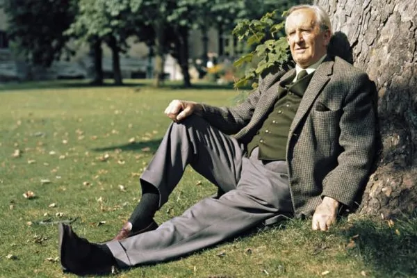 ¿Cuánto tardó Tolkien en escribir El Señor de los Anillos?